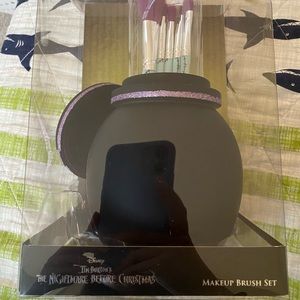 NWT! Nightmare before Christmas brush set